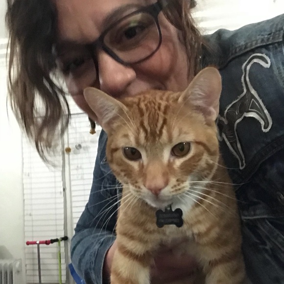 Meet your Posher, Kenda - Picture 3 of 4